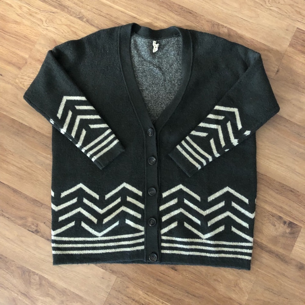 Oversized “boyfriend” cardigan
